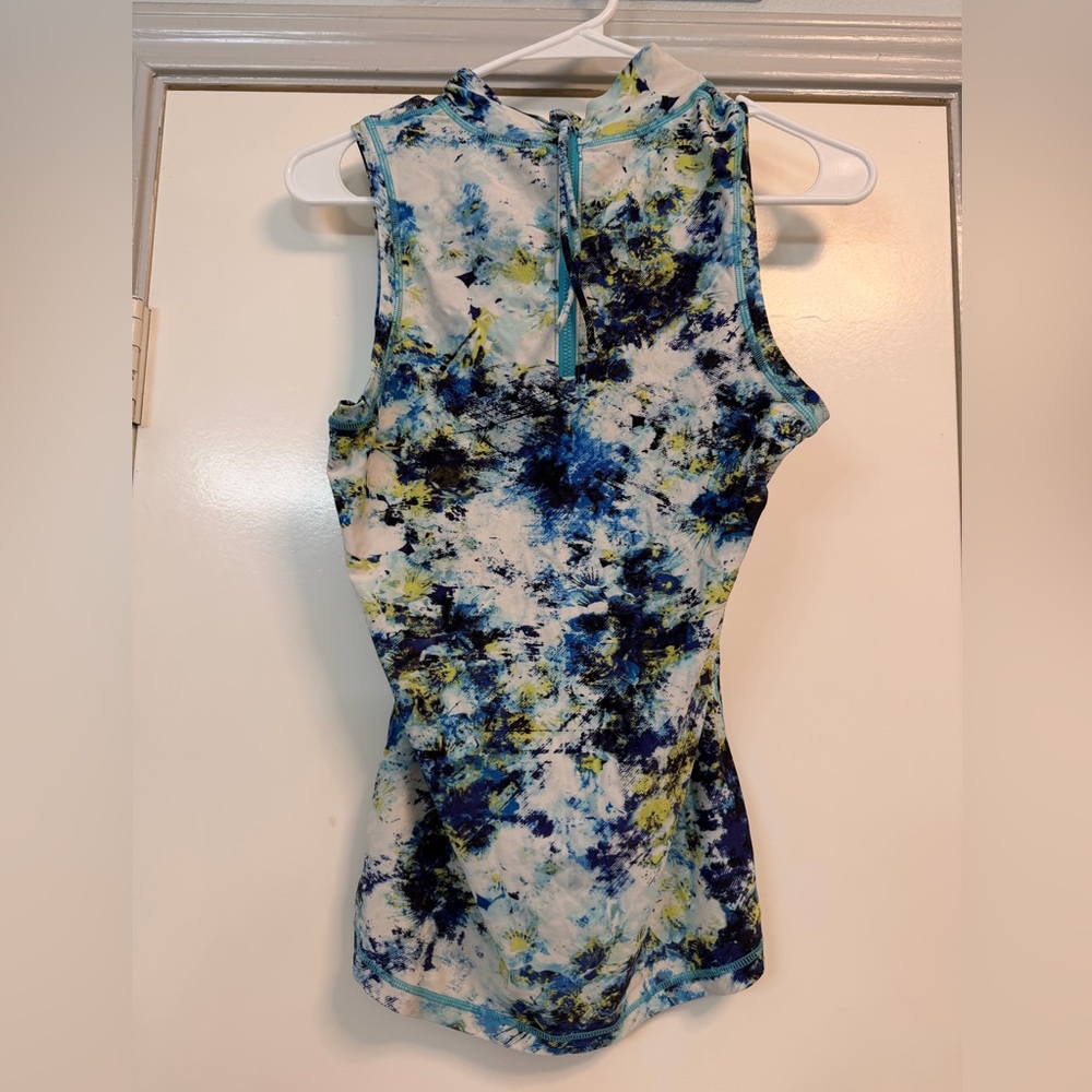 Athleta Blue, Green & White Patterned Sleeveless swim rashguard